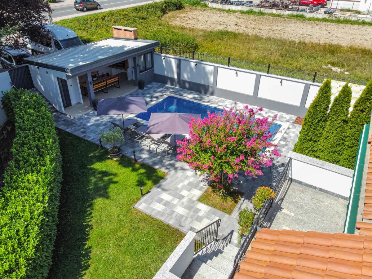 Villa The Oasis Trilj Exterior foto